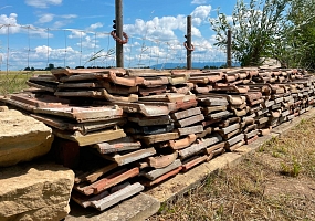 Steinhaufen & Trockenmauern als Unterschlupf für Reptilien, Amphibien und Kleinsäuger