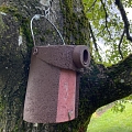 Wendehalsnistkasten der Fa. Schwegler aus Holzbeton - diese Kästen sind lange haltbar und gut klimatisiert. Der längere Einschlupf verhindert, daß Nesträuber an die Brut gelangen